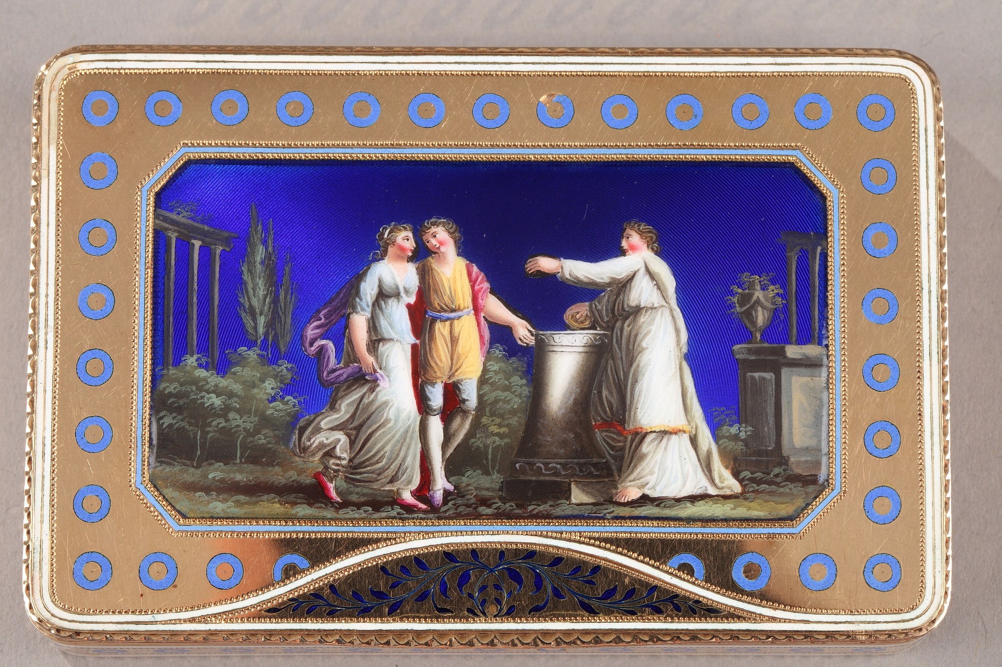 Enamelled gold Swiss box, late 18th century